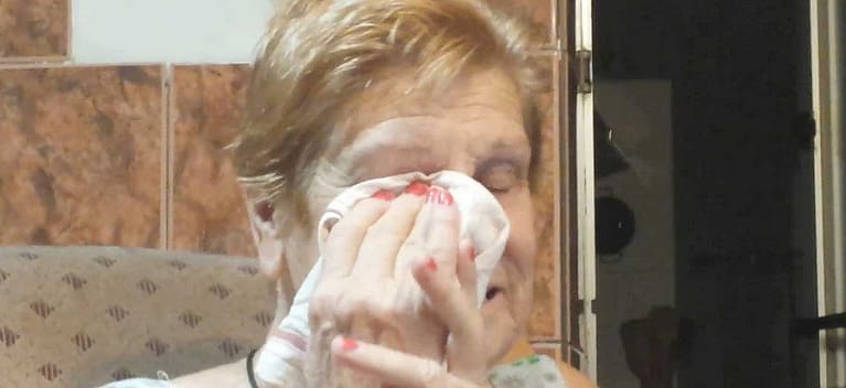 Vídeo donde la familia de Sergio nos cuentan de como la Graviola ozonada ayudó a la abuela a superar un cáncer